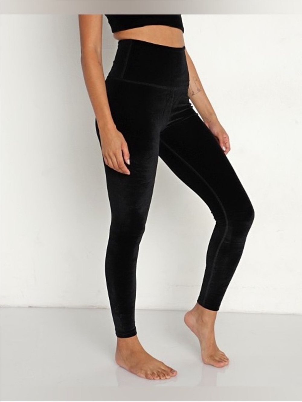 Beyond Yoga Velvet Motion High Waisted 7/8 Yoga Leggings in Black NWT Size Small - Picture 4 of 10